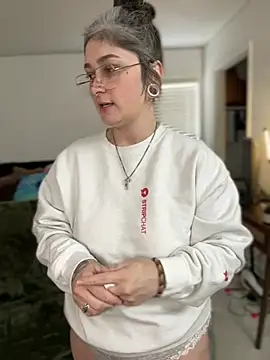 Alix Valentine online show from 02-11-26, 05:07