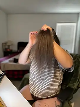 Alix Valentine online show from 04-12-26, 03:06