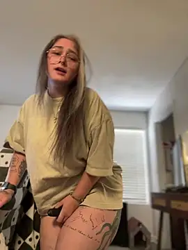 Alix Valentine online show from 04-27-26, 11:36