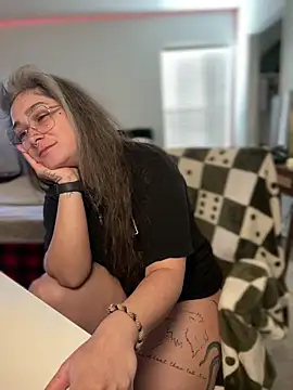 Alix Valentine online show from 05-26-26, 01:51