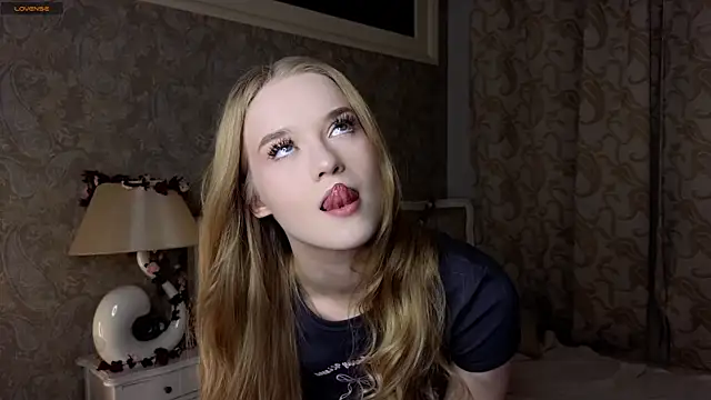 Emma Frosty online show from 10-24-25, 07:10