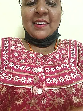 Villageanuty online show from 10-08-25, 04:26