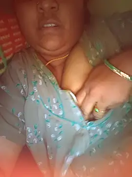 Villageanuty online show from 11-04-25, 01:21