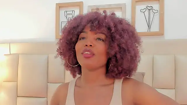 Snapshot of dakhota___ chatting on 10-25-25, 04:35 dakhota online show from 10-25-25, 04:35