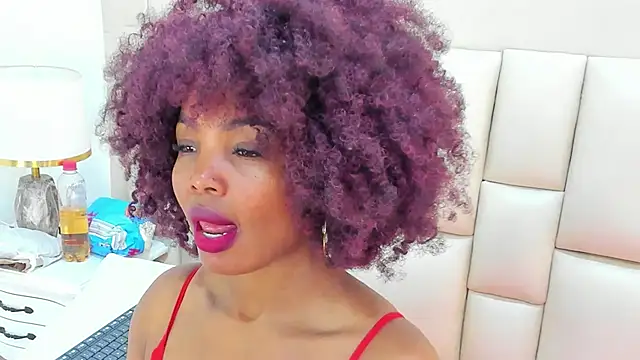 Snapshot of dakhota___ chatting on 11-15-25, 11:18 dakhota online show from 11-15-25, 11:18