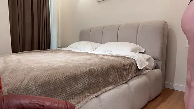 Snapshot of Kelly_Berry__ chatting on 09-15-25, 08:25 Kelly Berry   online show from 09-15-25, 08:25