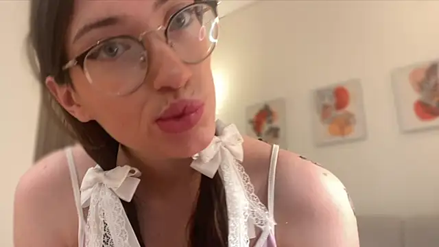 Kelly Berry   online show from 11-26-25, 06:20