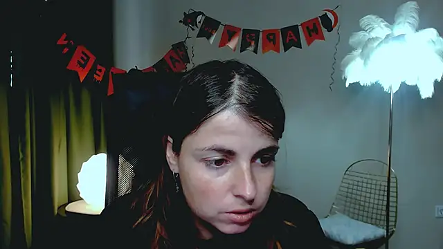 Snapshot of MartaEdams chatting on 10-22-25, 07:30 MartaEdams online show from 10-22-25, 07:30