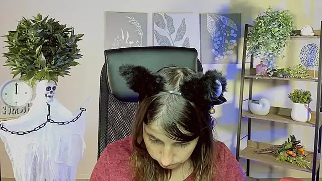 Snapshot of MartaEdams chatting on 10-24-25, 06:10 MartaEdams online show from 10-24-25, 06:10