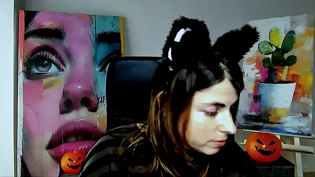 Snapshot of MartaEdams chatting on 10-27-25, 06:17 MartaEdams online show from 10-27-25, 06:17