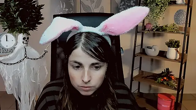 Snapshot of MartaEdams chatting on 10-30-25, 06:15 MartaEdams online show from 10-30-25, 06:15