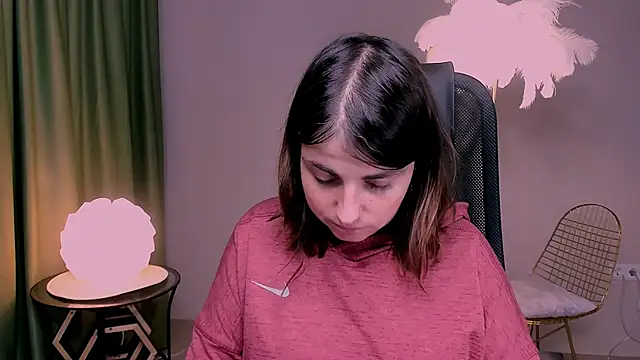 Snapshot of MartaEdams chatting on 12-02-25, 06:19 MartaEdams online show from 12-02-25, 06:19