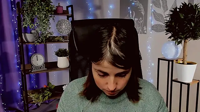 Snapshot of MartaEdams chatting on 12-16-25, 06:18 MartaEdams online show from 12-16-25, 06:18