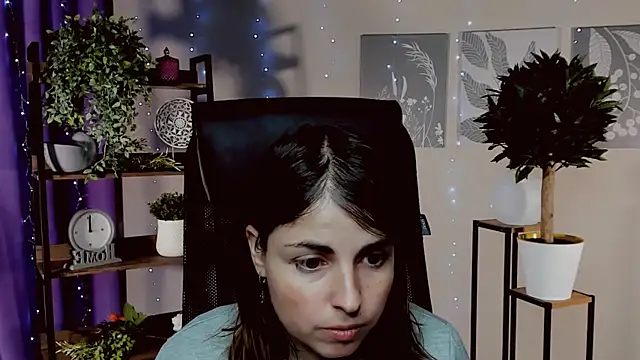 Snapshot of MartaEdams chatting on 12-22-25, 06:32 MartaEdams online show from 12-22-25, 06:32