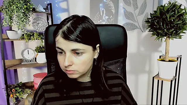 Snapshot of MartaEdams chatting on 02-17-26, 06:21 MartaEdams online show from 02-17-26, 06:21