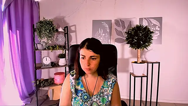 MartaEdams online show from 06-10-26, 05:07