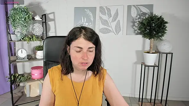 Snapshot of MartaEdams chatting on 06-22-26, 05:15 MartaEdams online show from 06-22-26, 05:15
