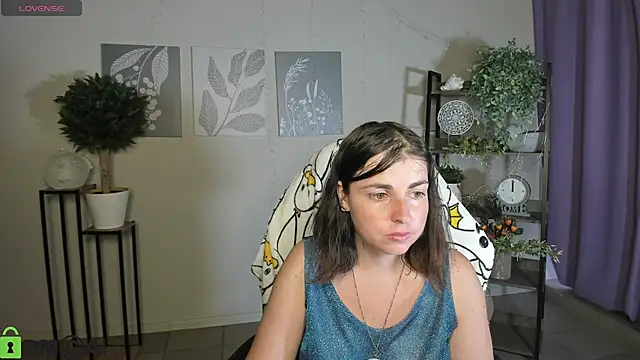 Snapshot of MartaEdams chatting on 07-16-26, 05:13 MartaEdams online show from 07-16-26, 05:13