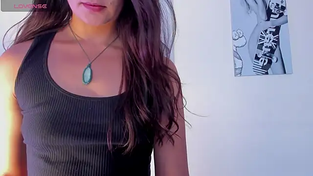 Snapshot of SamayRyann chatting on 11-22-25, 01:21 SamayRyann online show from 11-22-25, 01:21