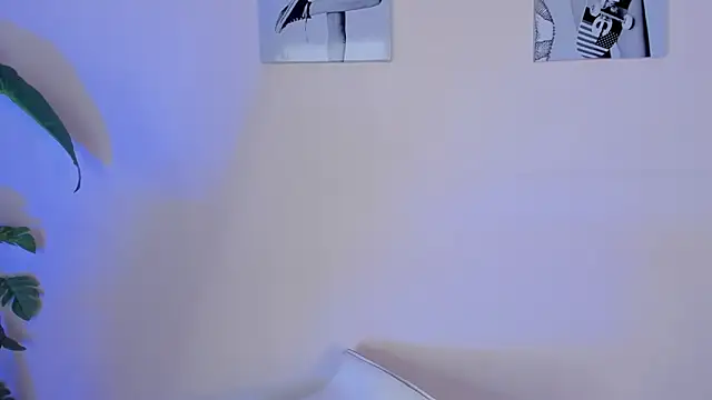 Snapshot of SamayRyann chatting on 12-20-25, 12:56 SamayRyann online show from 12-20-25, 12:56