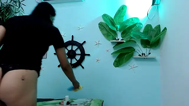 Snapshot of eladyrous98 chatting on 10-02-25, 01:07 eladyrous98 online show from 10-02-25, 01:07