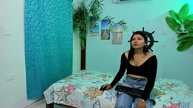 Snapshot of eladyrous98 chatting on 10-15-25, 03:34 eladyrous98 online show from 10-15-25, 03:34