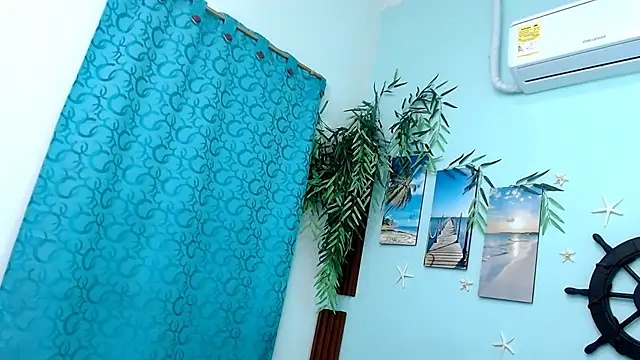 Snapshot of eladyrous98 chatting on 11-13-25, 12:48 eladyrous98 online show from 11-13-25, 12:48