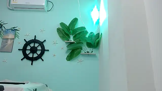 Snapshot of eladyrous98 chatting on 11-21-25, 07:29 eladyrous98 online show from 11-21-25, 07:29