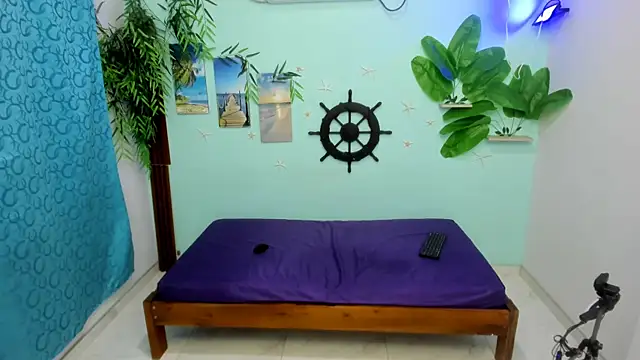 Snapshot of eladyrous98 chatting on 02-06-26, 01:14 eladyrous98 online show from 02-06-26, 01:14