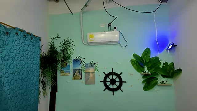 Snapshot of eladyrous98 chatting on 02-22-26, 02:37 eladyrous98 online show from 02-22-26, 02:37