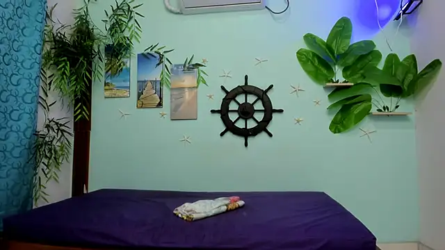 Snapshot of eladyrous98 chatting on 02-25-26, 01:43 eladyrous98 online show from 02-25-26, 01:43