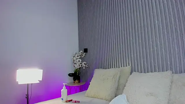 DAFNECOX online show from 09-19-25, 03:08