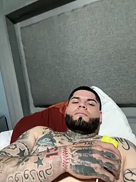 Snapshot of crazybarber69 chatting on 04-03-26, 04:27 crazybarber69 online show from 04-03-26, 04:27