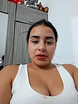 Snapshot of channell0 chatting on 09-10-25, 04:56 channell0 online show from 09-10-25, 04:56