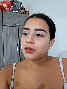 Snapshot of channell0 chatting on 09-23-25, 05:43 channell0 online show from 09-23-25, 05:43