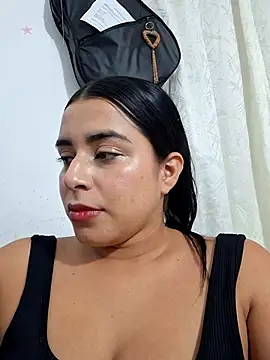 Snapshot of channell0 chatting on 10-11-25, 05:17 channell0 online show from 10-11-25, 05:17