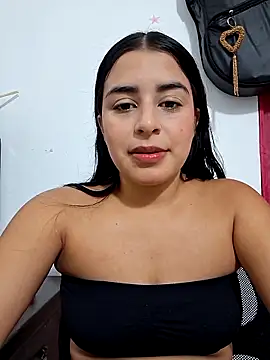 Snapshot of channell0 chatting on 10-17-25, 06:05 channell0 online show from 10-17-25, 06:05