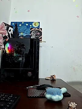 Snapshot of channell0 chatting on 10-19-25, 05:52 channell0 online show from 10-19-25, 05:52