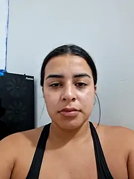 Snapshot of channell0 chatting on 11-11-25, 06:35 channell0 online show from 11-11-25, 06:35