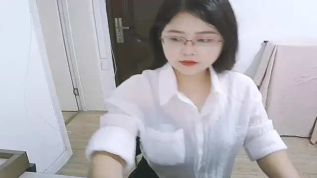 Snapshot of 98bunny chatting on 10-16-25, 01:39 98bunny online show from 10-16-25, 01:39