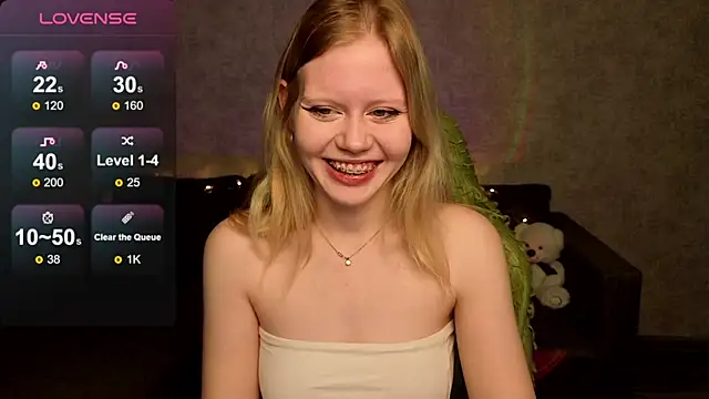 Wendy 228 online show from 10-14-25, 01:17