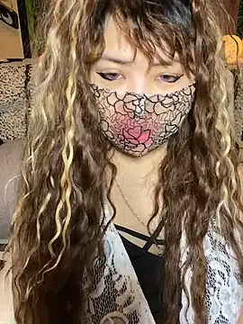 Snapshot of xoxLILxMELOxox chatting on 10-09-25, 04:16 xoxLILxMELOxox online show from 10-09-25, 04:16