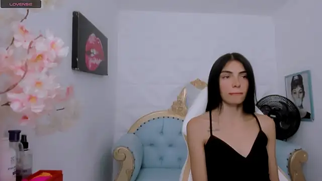 Snapshot of eimy_skinny_ chatting on 10-23-25, 04:50 eimy skinny online show from 10-23-25, 04:50