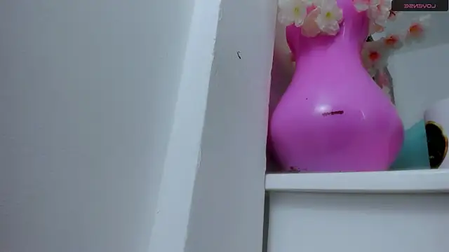 Snapshot of eimy_skinny_ chatting on 10-30-25, 07:03 eimy skinny online show from 10-30-25, 07:03