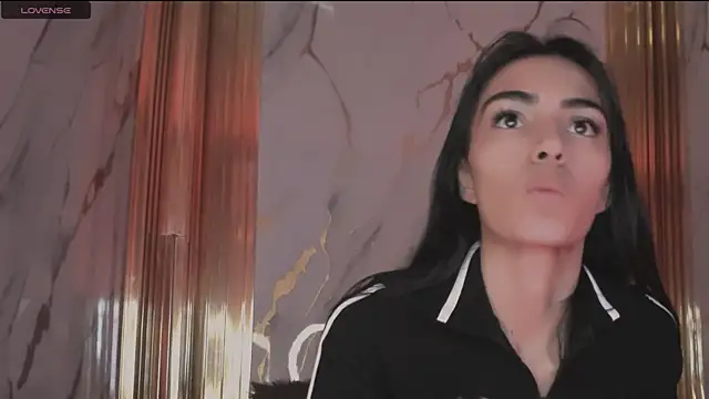 Snapshot of eimy_skinny_ chatting on 02-19-26, 12:45 eimy skinny online show from 02-19-26, 12:45