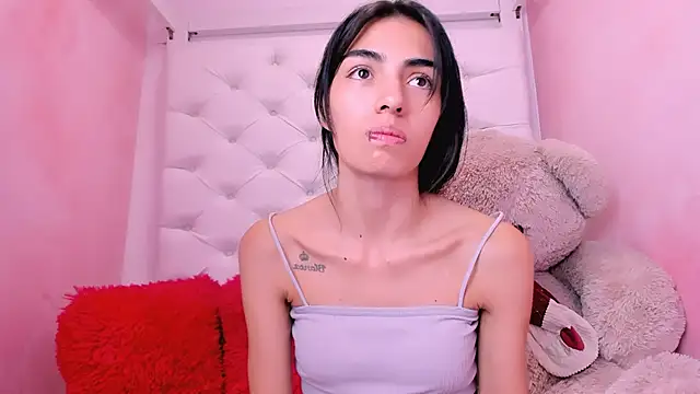 Snapshot of eimy_skinny_ chatting on 03-07-26, 12:46 eimy skinny online show from 03-07-26, 12:46