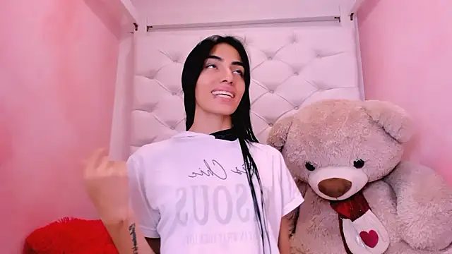 Snapshot of eimy_skinny_ chatting on 03-10-26, 01:49 eimy skinny online show from 03-10-26, 01:49