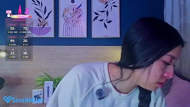 Snapshot of SarahMiler_ chatting on 04-01-26, 12:06 SarahMiler online show from 04-01-26, 12:06