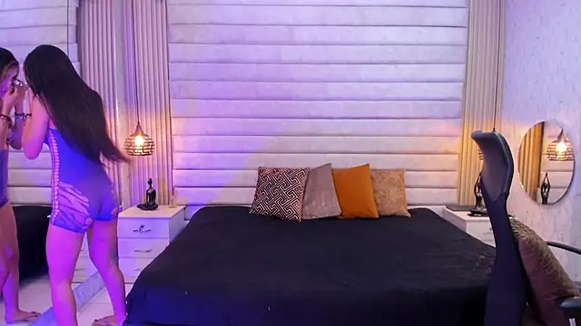 VictoriaaBlair online show from 04-27-26, 07:56