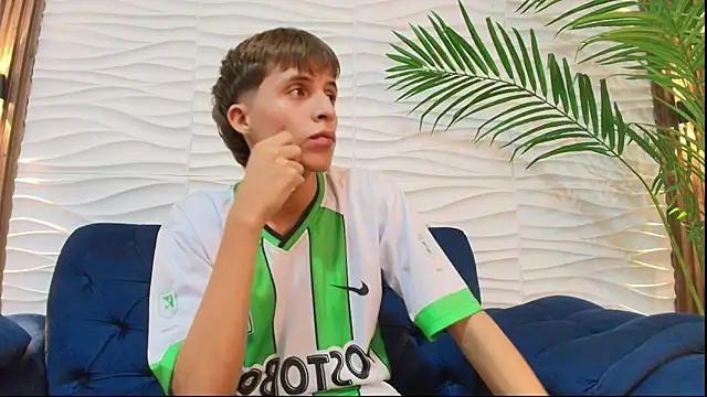 Snapshot of Pavo_tv chatting on 05-19-26, 01:56 Pavo tv online show from 05-19-26, 01:56